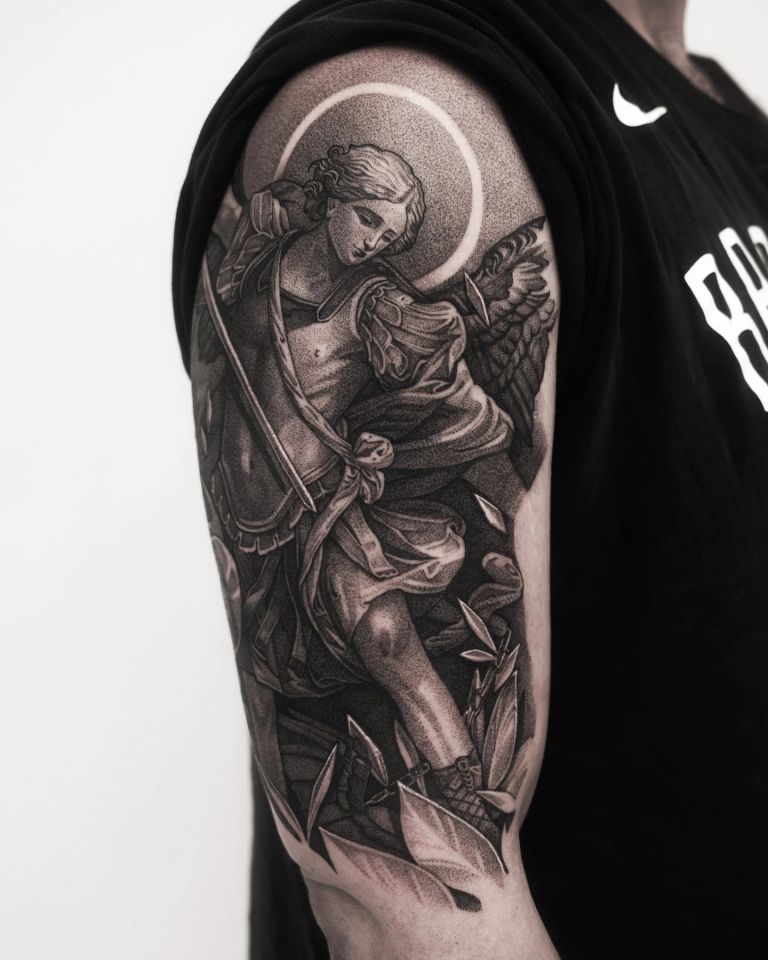 Statues · upper arm