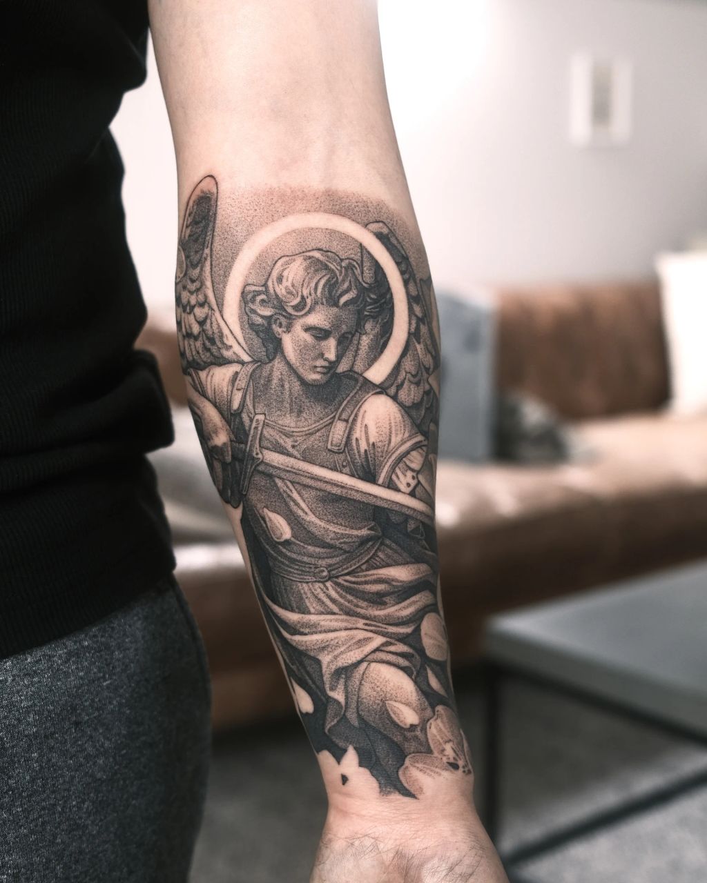 Statues · forearm