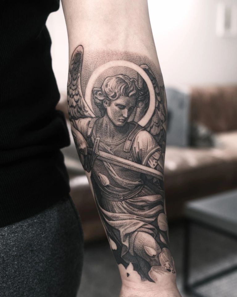 Statues · forearm
